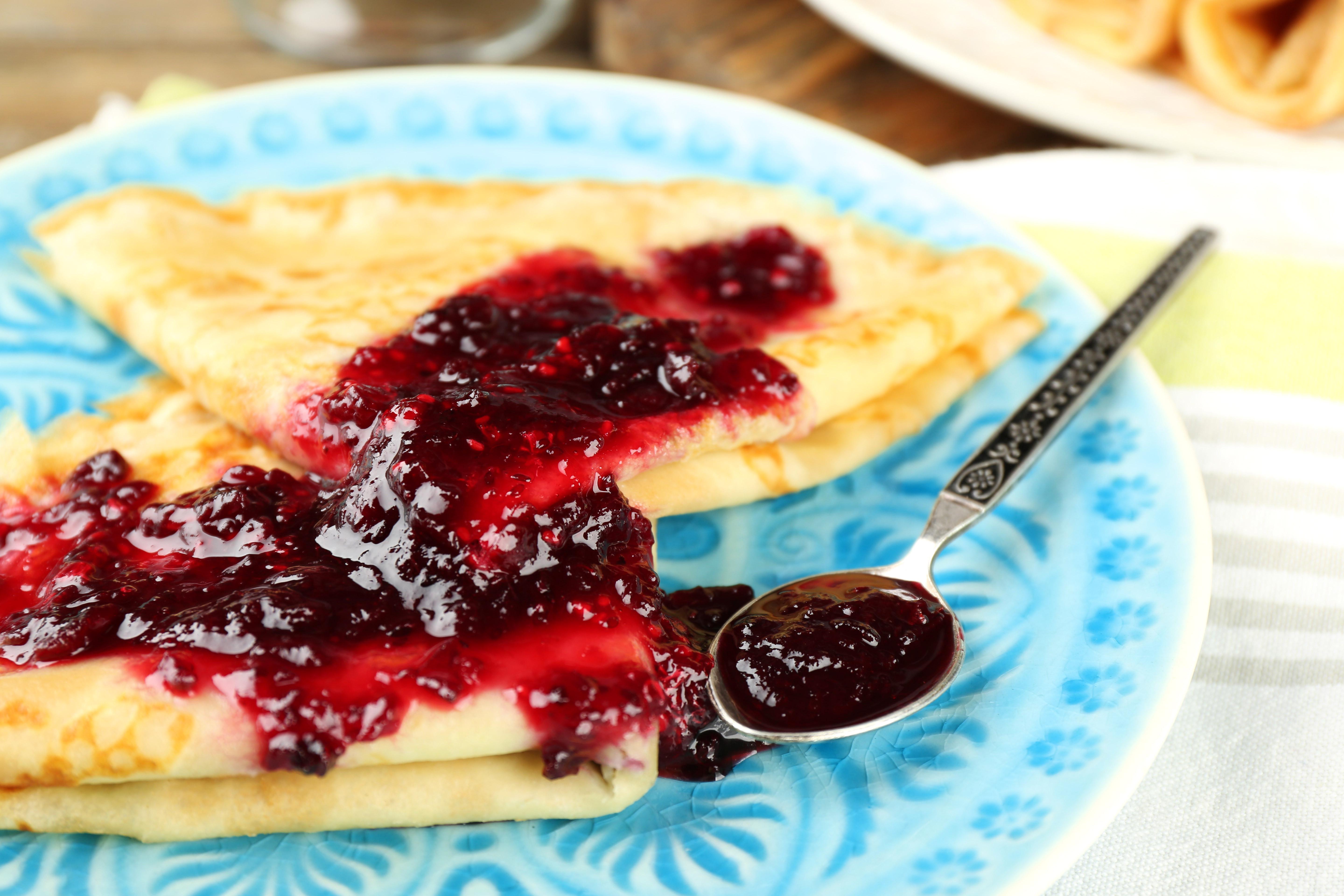 Crepes light alla cannella e marmellata